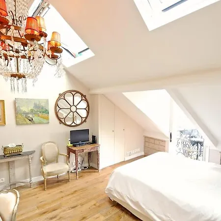 A Penthouse Balcony Esmeralda Daire