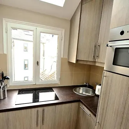 A Penthouse Balcony Esmeralda Apartment *