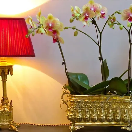 A Penthouse Balcony Esmeralda Apartment *