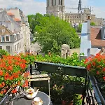 Апартаменты A Penthouse Balcony Esmeralda Париж